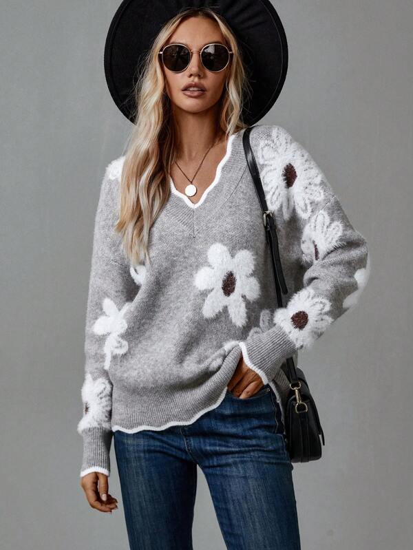 WW | Gray pullover with floral print and V-neck