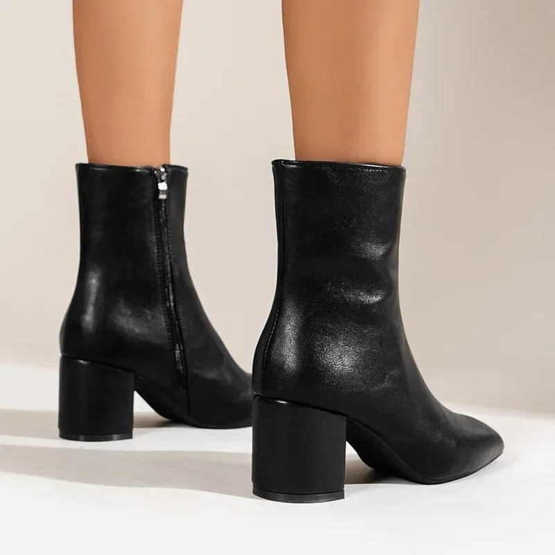 WW | Bequeme Damen Stiefeletten mit Absatz