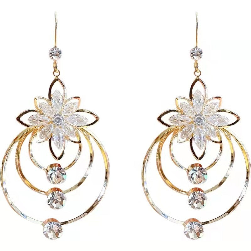 WW | Luxurious Gold Hoop Earrings