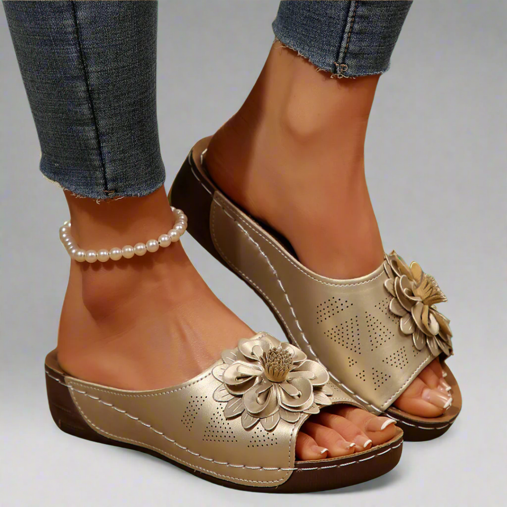 Kira™ | Elegant Wedge Sandals for Summer
