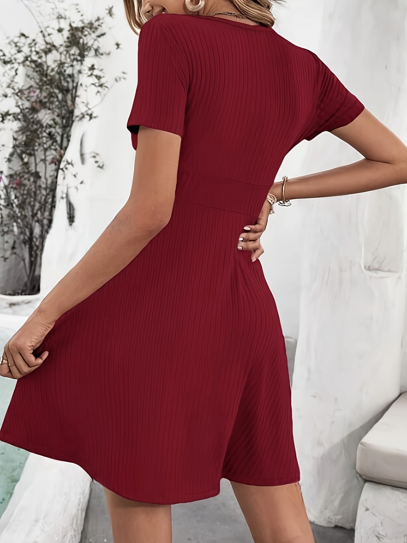 WW | Sommerkleid für Damen mit V-Ausschnitt Elegant Tailliert Kurzärmelig