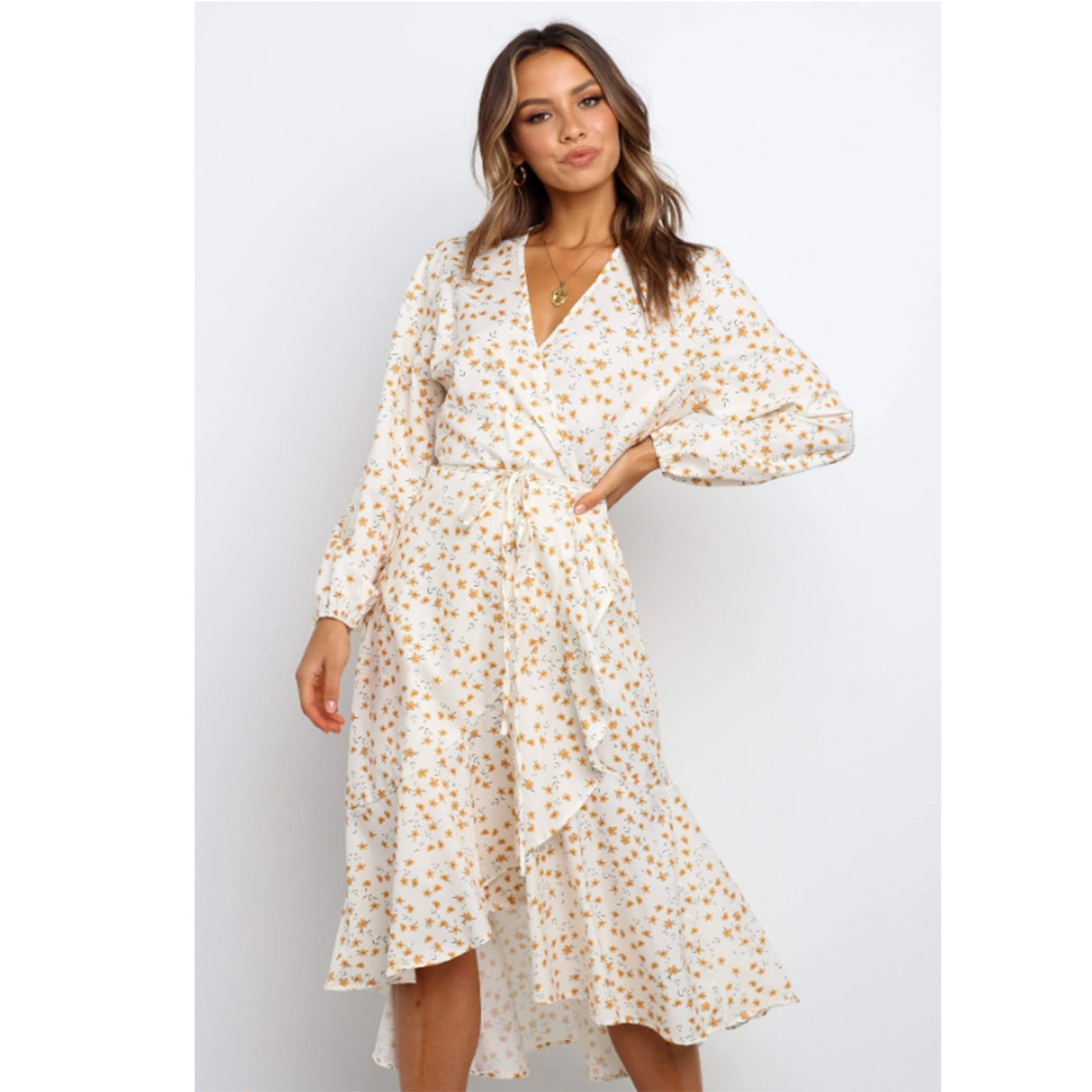 Damen Wickelkleid mit voluminösen Ärmeln und Rüschensaum WW