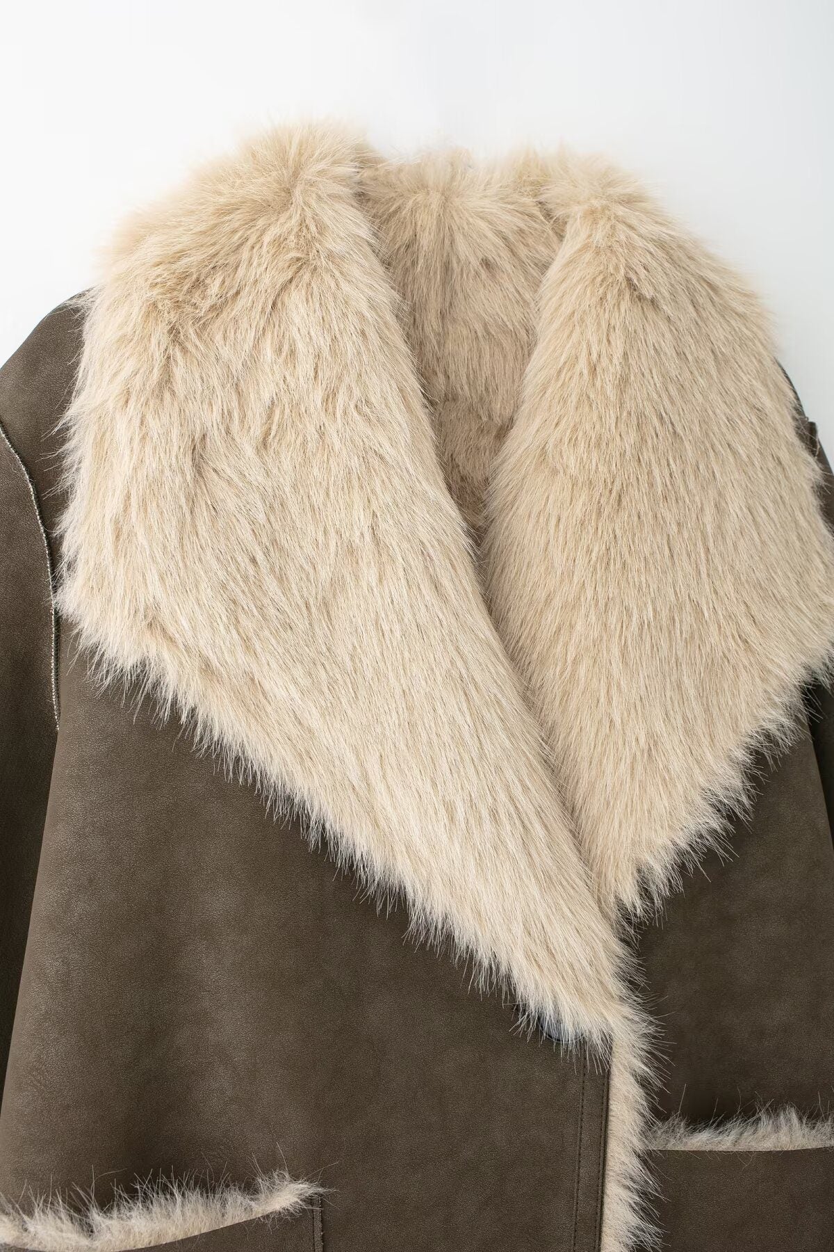 WW | Shearling-Lined Coat - Vintage-Inspired Warmth - Faux Leather - Winter Statement Piece