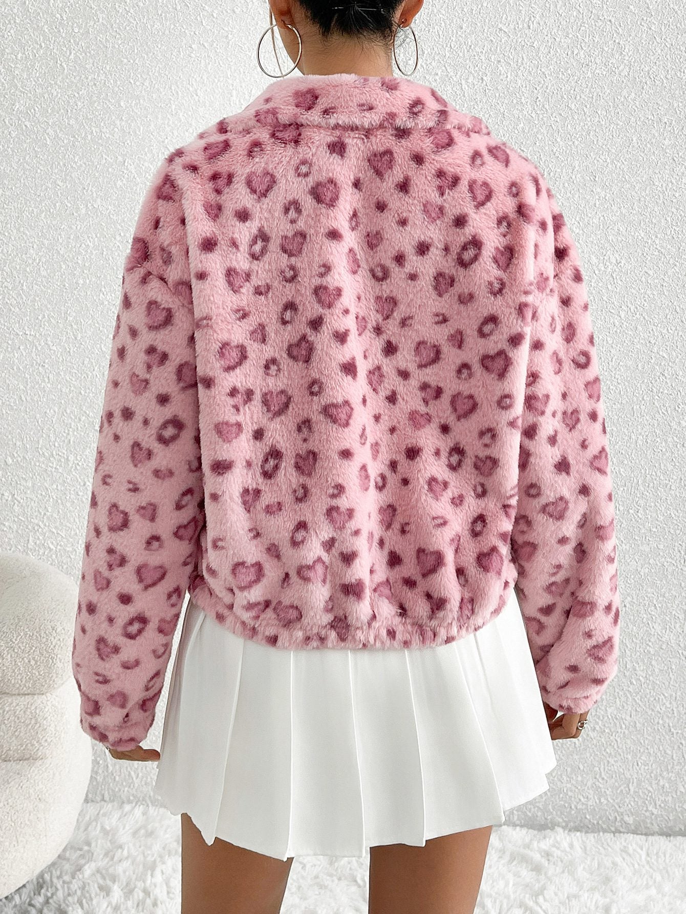 WW | Kunstpelzjacke - Herzdruckdesign - Weiche Polyester-Mischung - Trendige Freizeitoberbekleidung