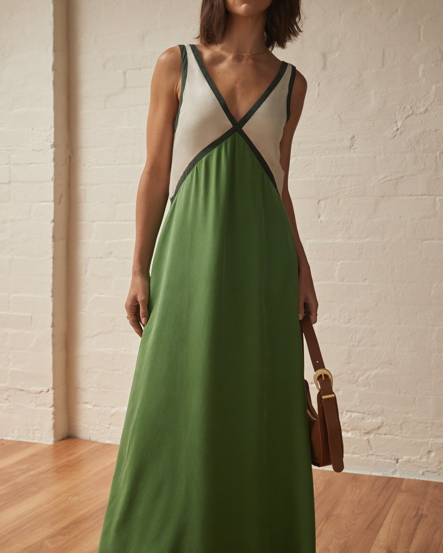Jacky - Lightweight V-neck Maxi Dress