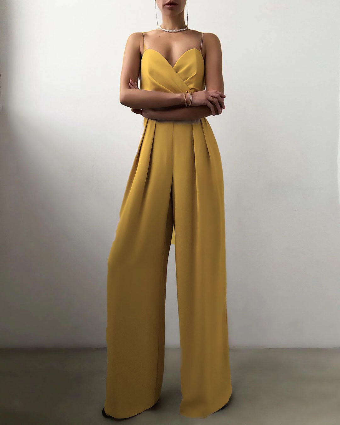 Rebecca – Straight-leg overall with a high waist and delicate straps
