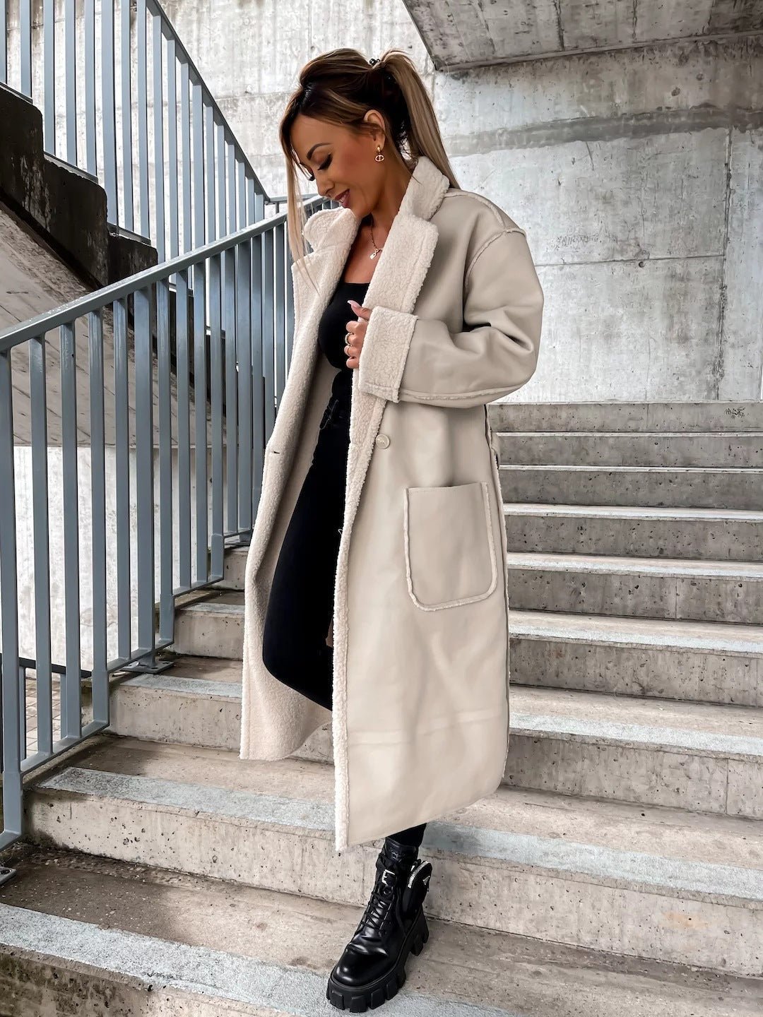WW | Tone Kunstleder Trenchcoat - Aussagekräftige outerwear - Gürteldesign - Modern Chic