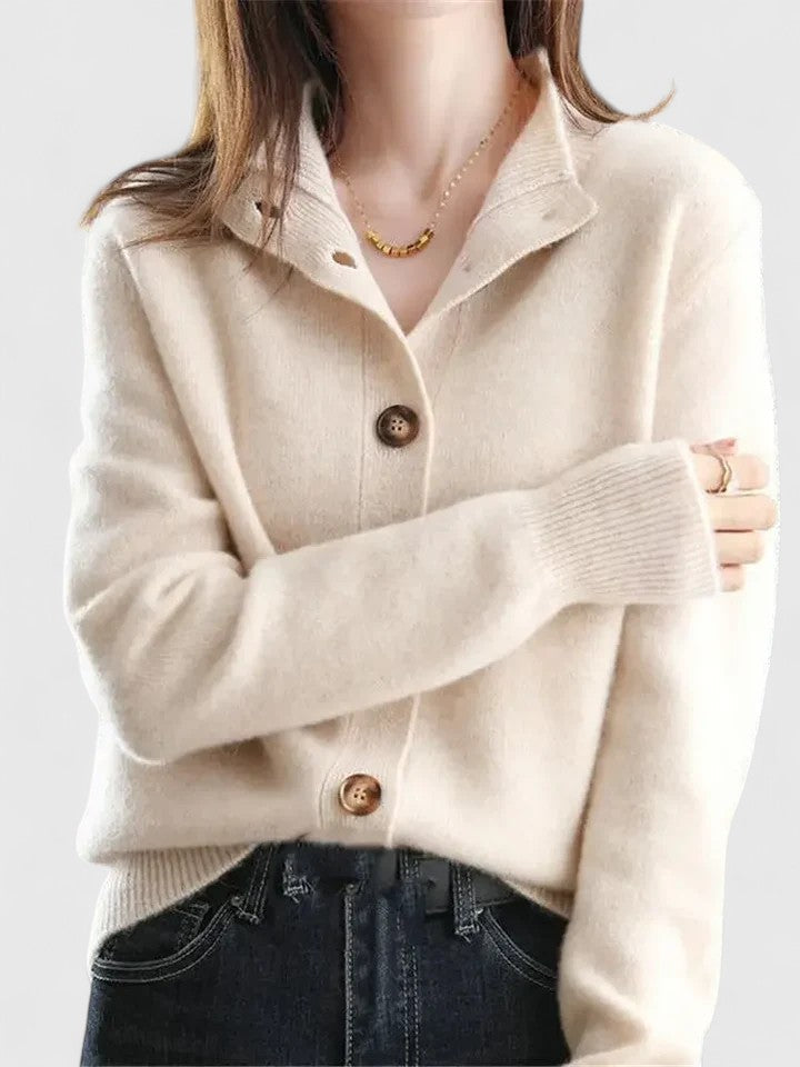 WW | Classic cardigan with button placket