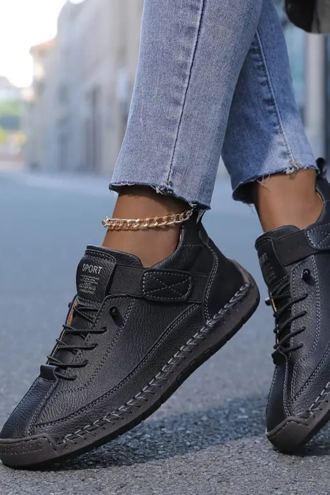 Aleera Sneakers - Black