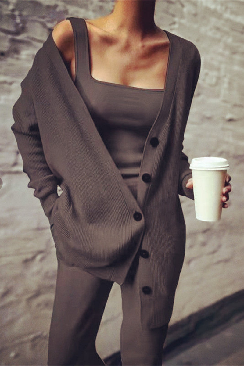 WW | Dreiteiliges Set für Frauen: Cardigan, Weste und Hose