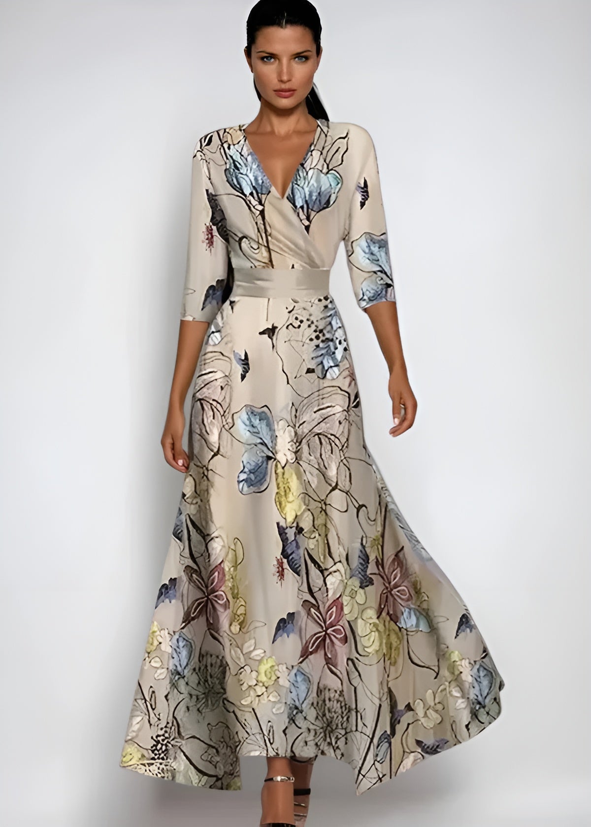 Emily – Luxurious, beautiful dress