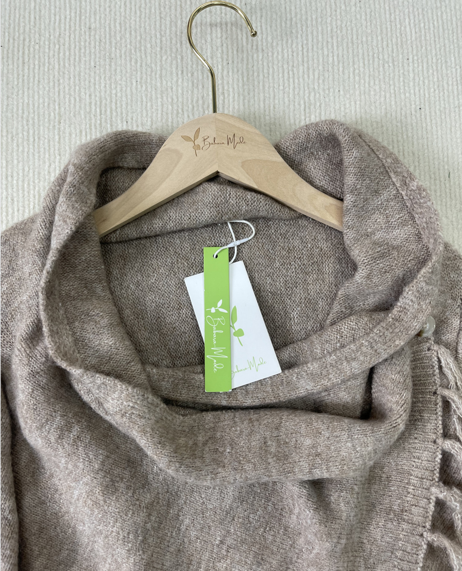 WW | Sweater With Fringes And V-Neck Design
