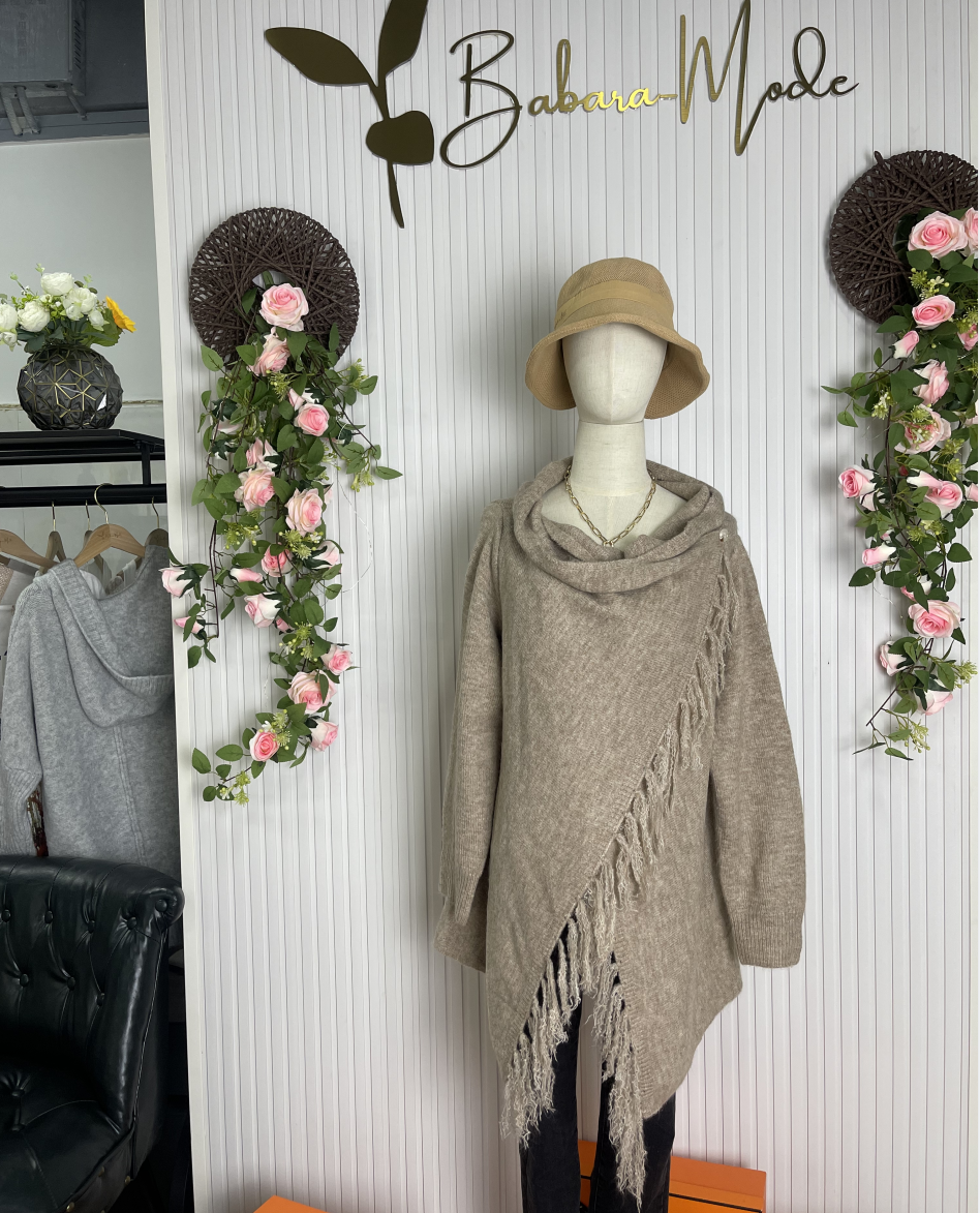 WW | Sweater With Fringes And V-Neck Design