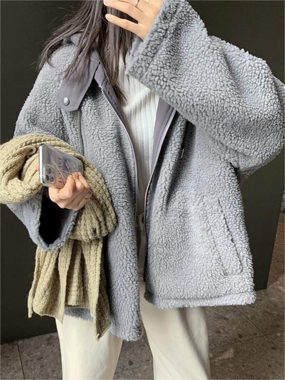 WW | Einfarbige Wendejacke mit Kapuze und Reißverschluss