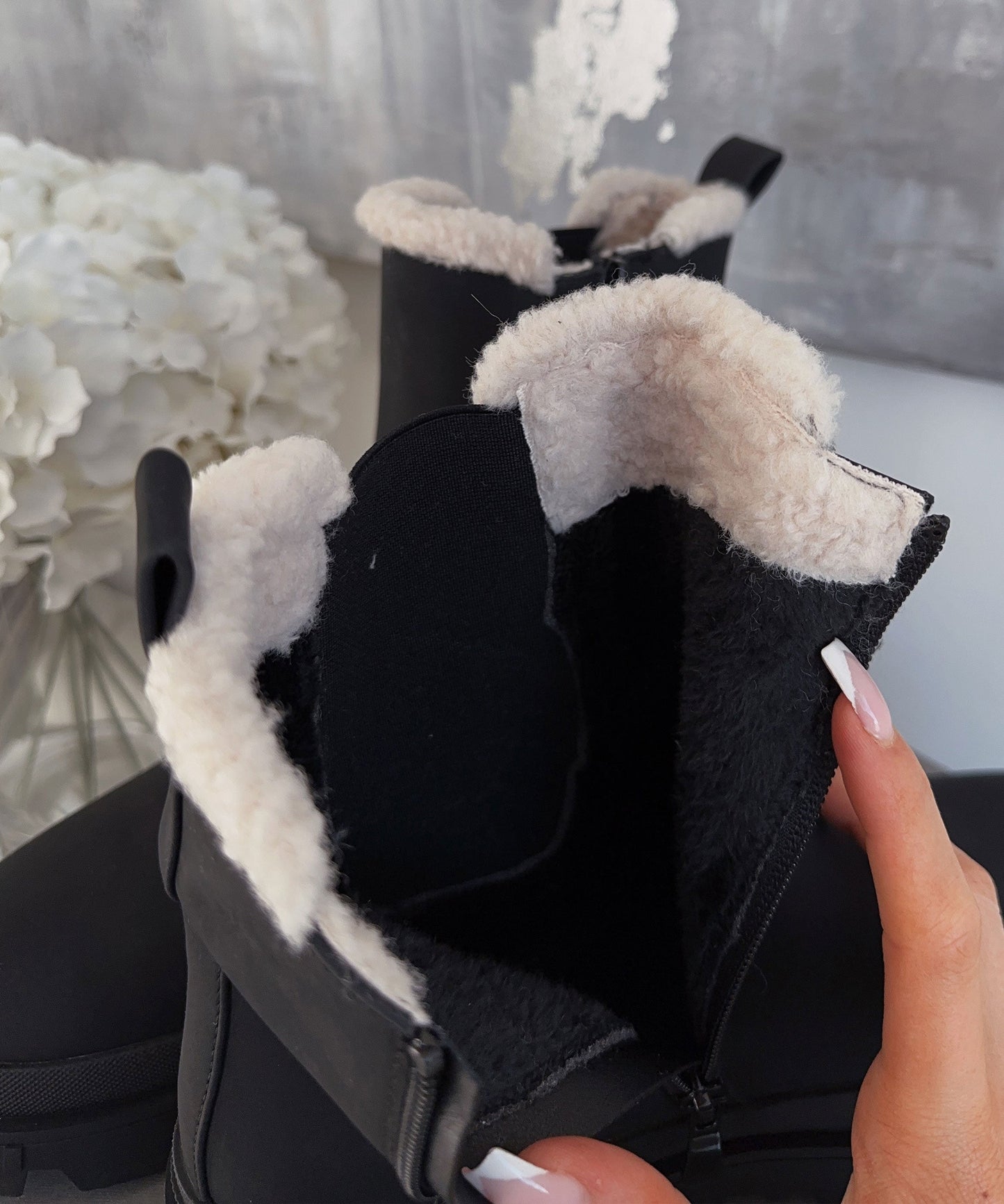 WW | Schicke schwarze Leder-Stiefeletten