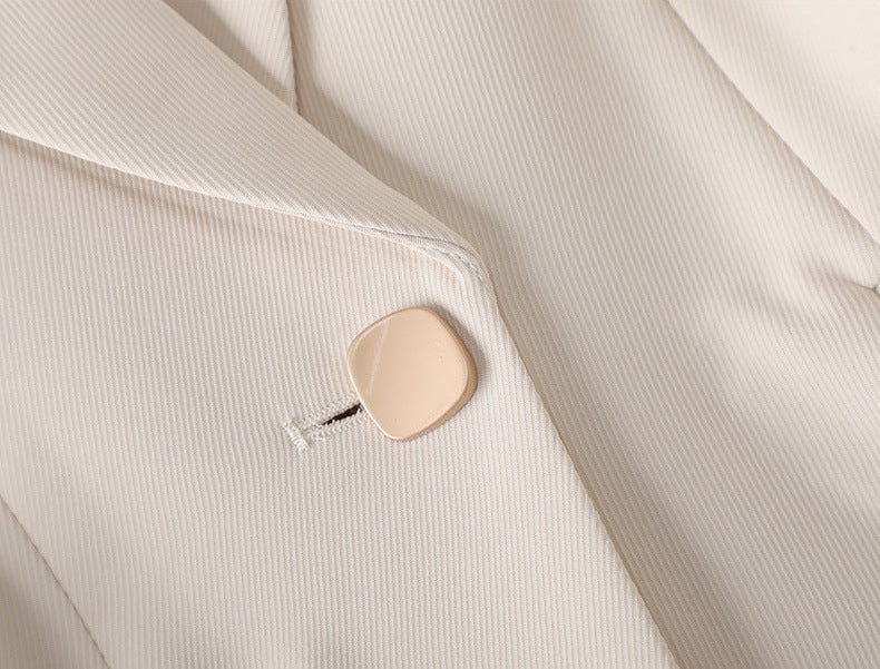 WW | Slim Fit Blazer for the Modern Businesswoman