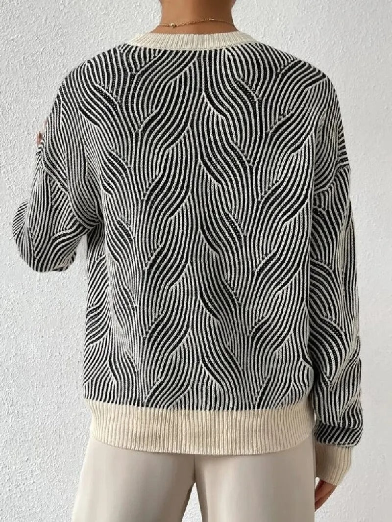 WW | Relaxed sweater with abstract pattern
