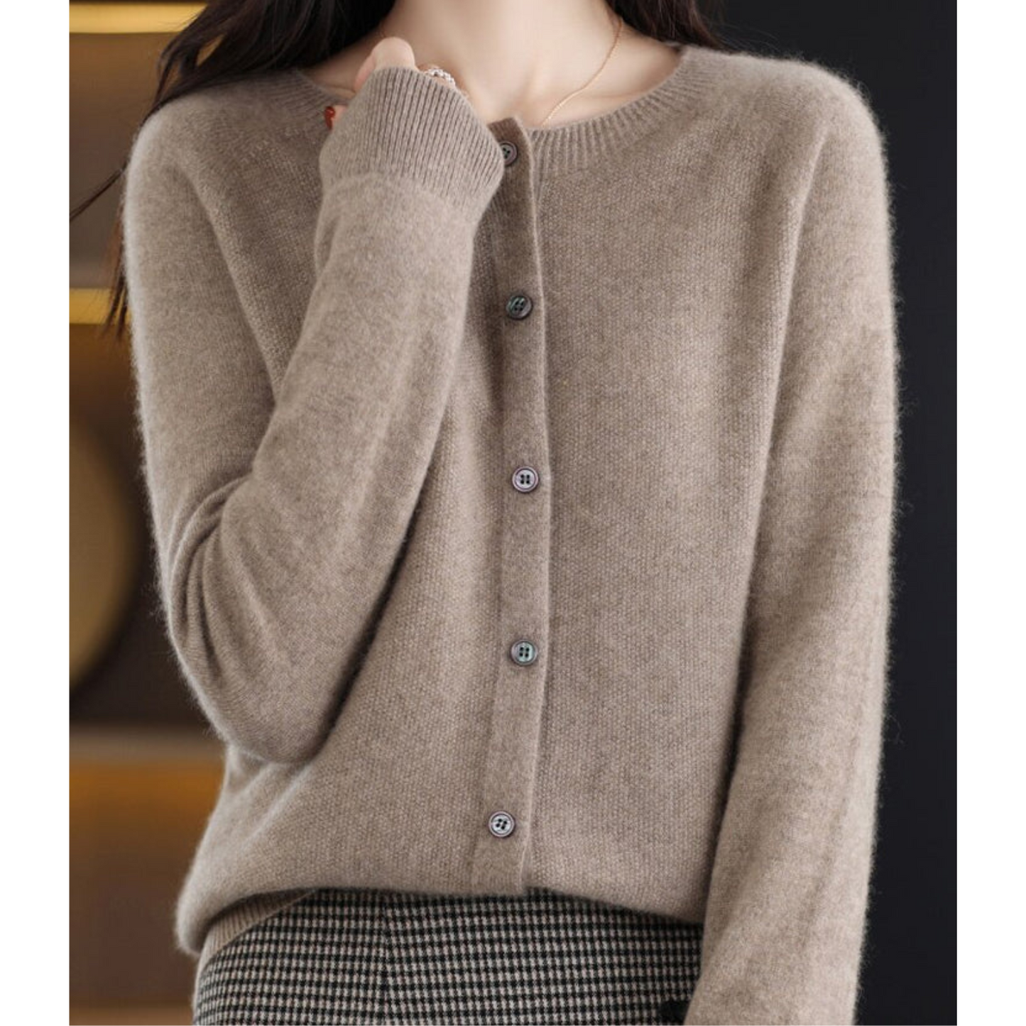 WW | Strickjacke mit O-Ausschnitt aus reiner Merinowoll