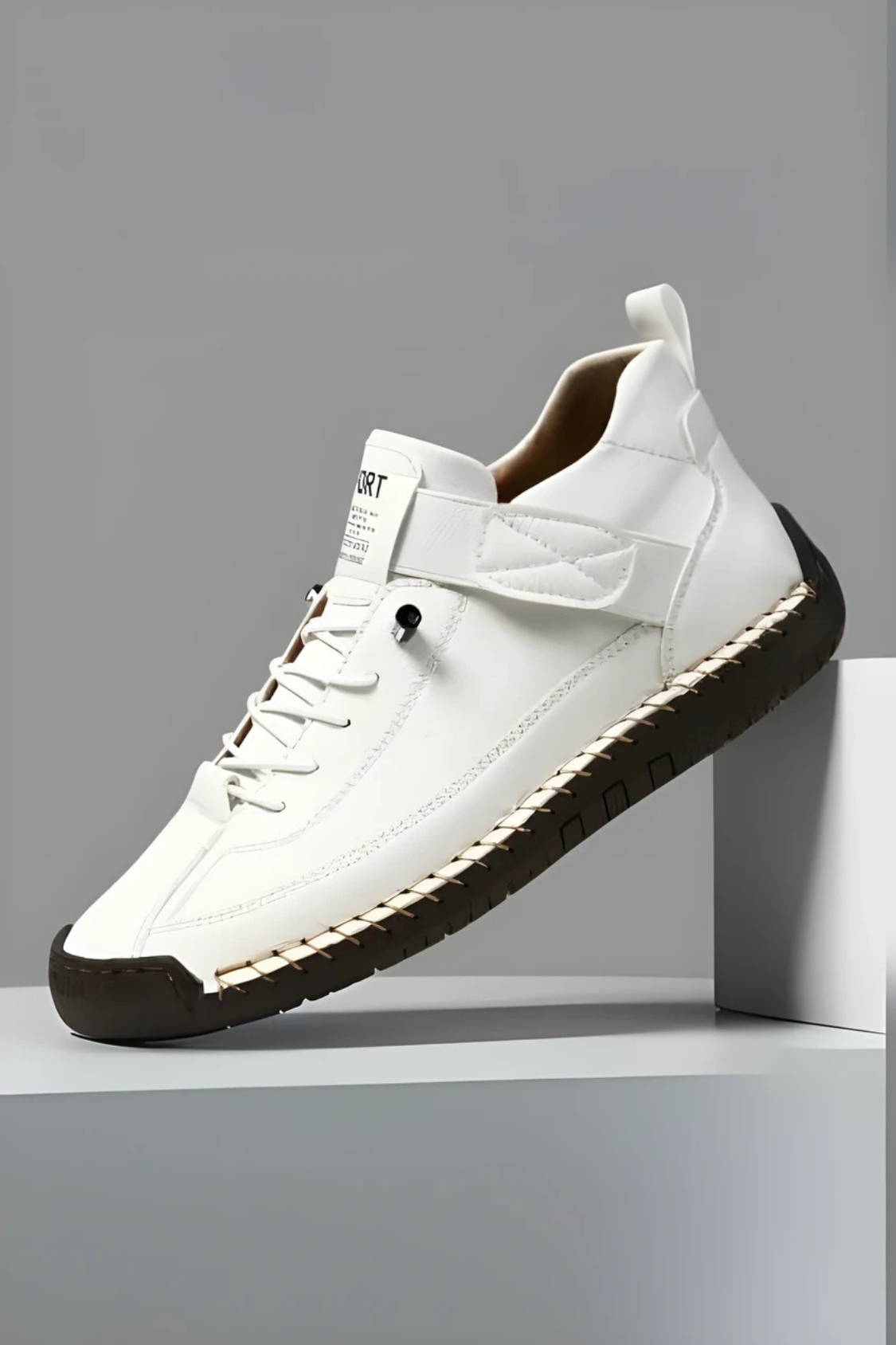 Aleera Sneakers - White (Black Sole)