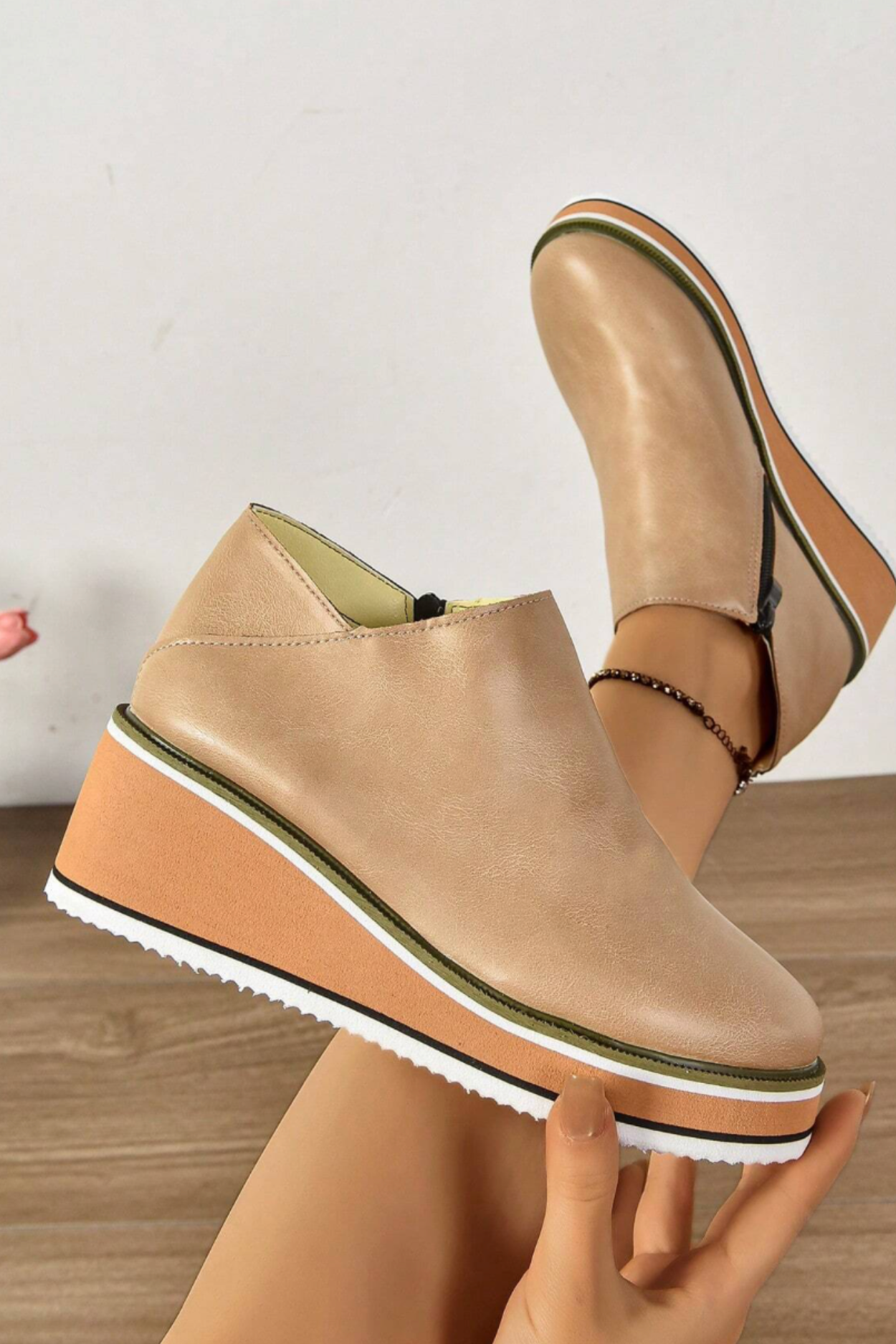 Trinity Boots - Beige