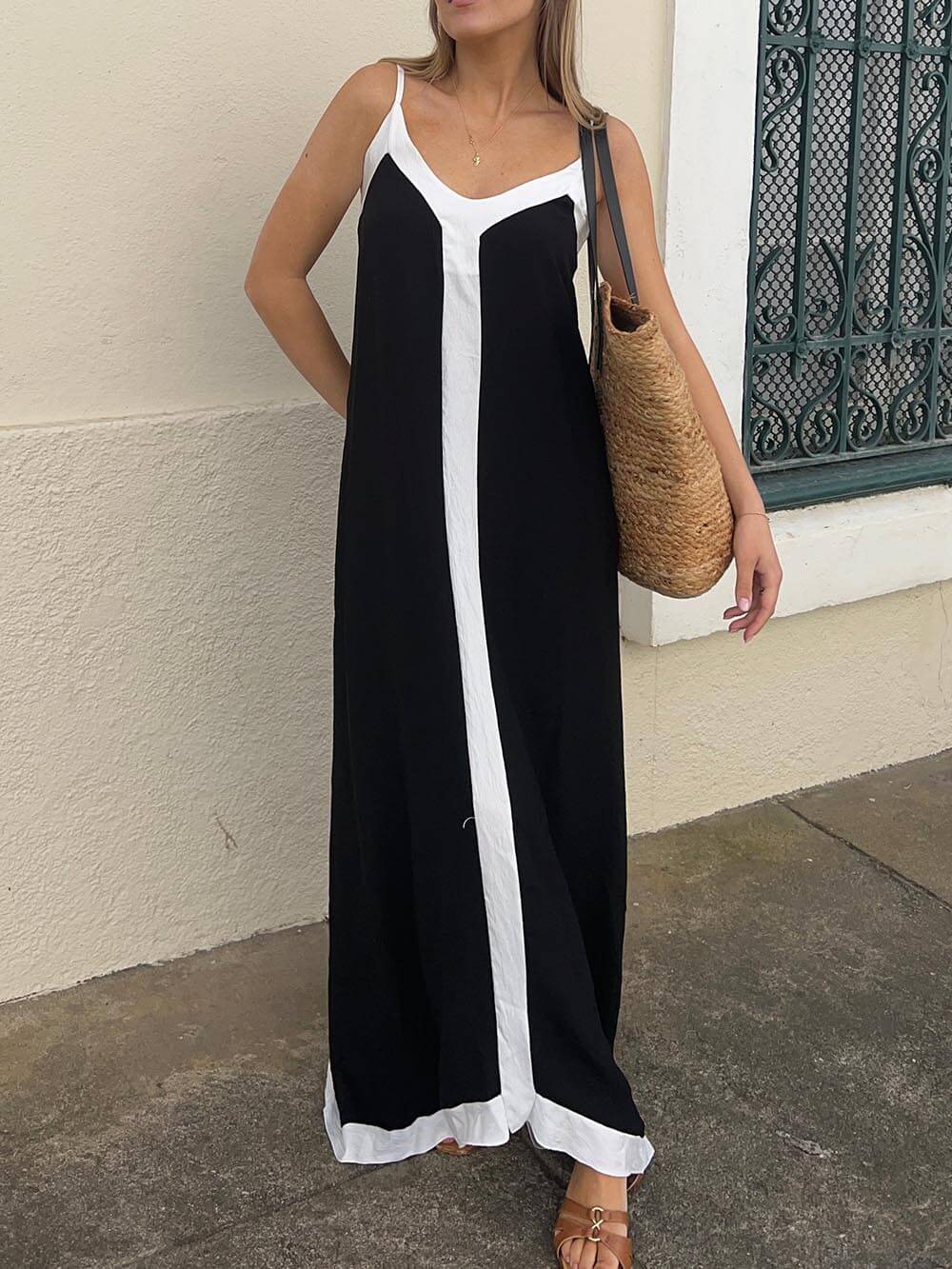 Midi dress with straps and color block pattern