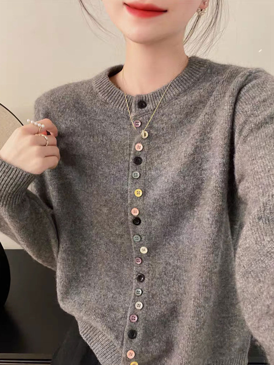 WW | Verspielter Knopf Pullover