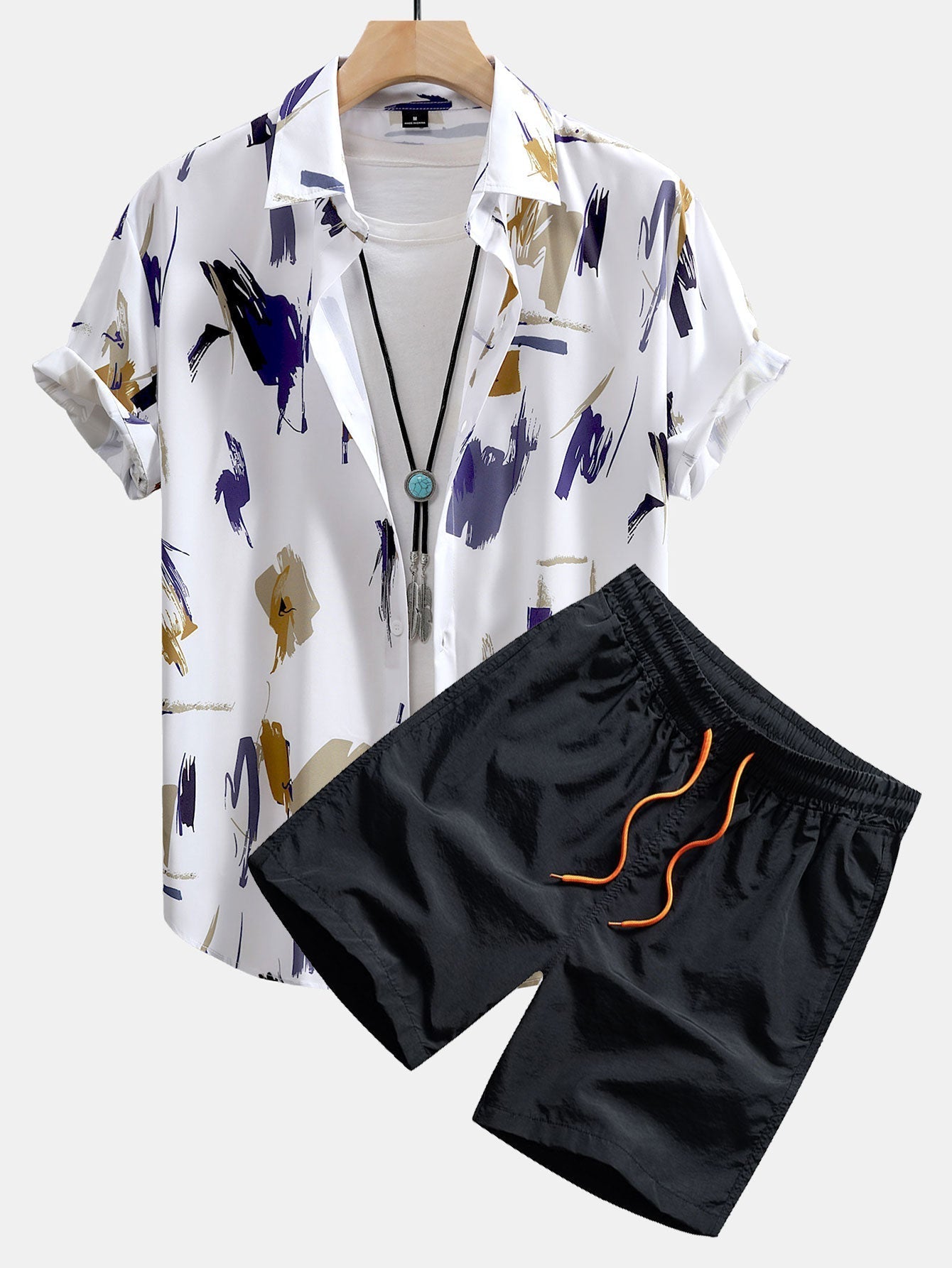 Hemd mit Pinselstrichmuster und Badehose mit Knopfleiste