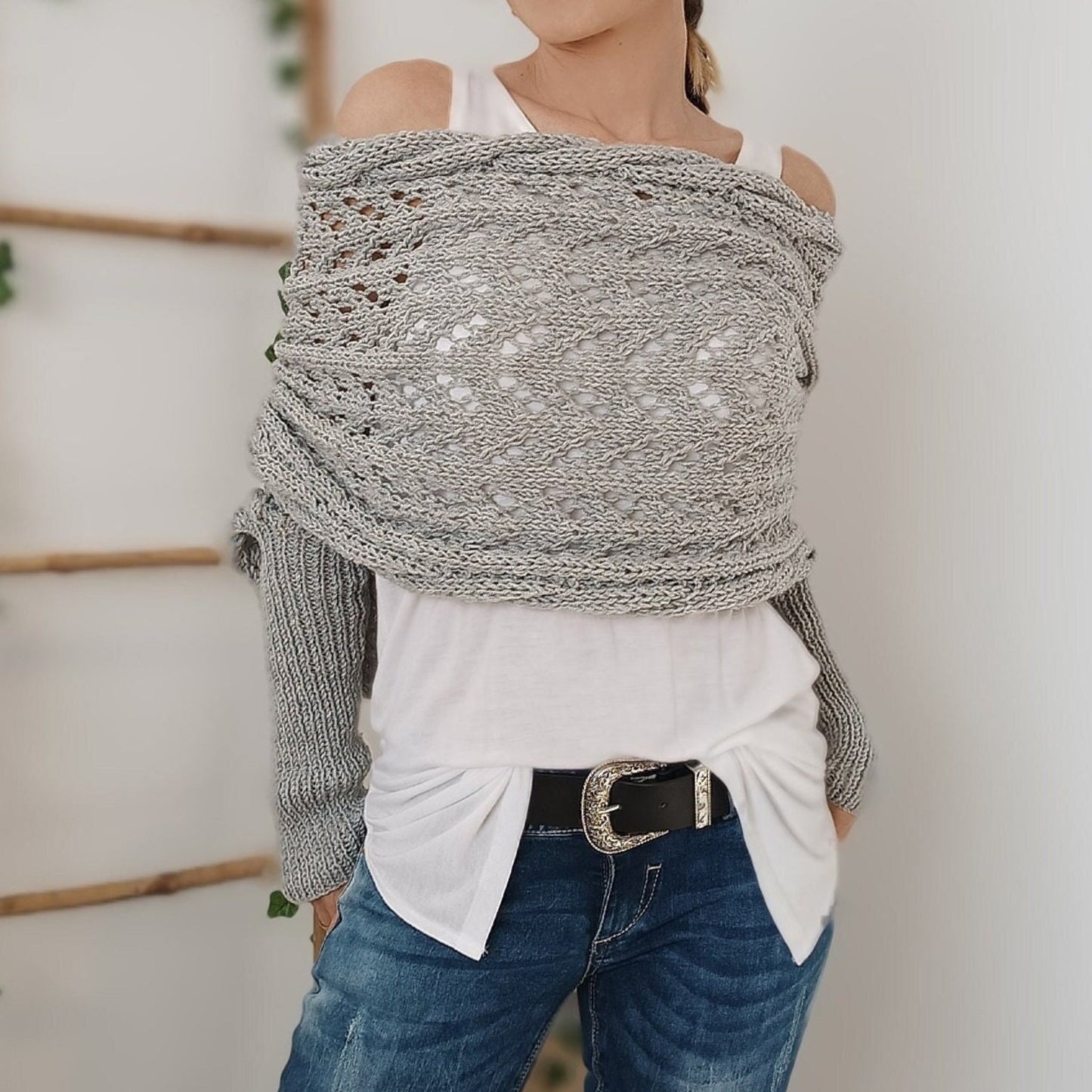 WW | Versatile Shawl with Sleeves and Braided Pattern
