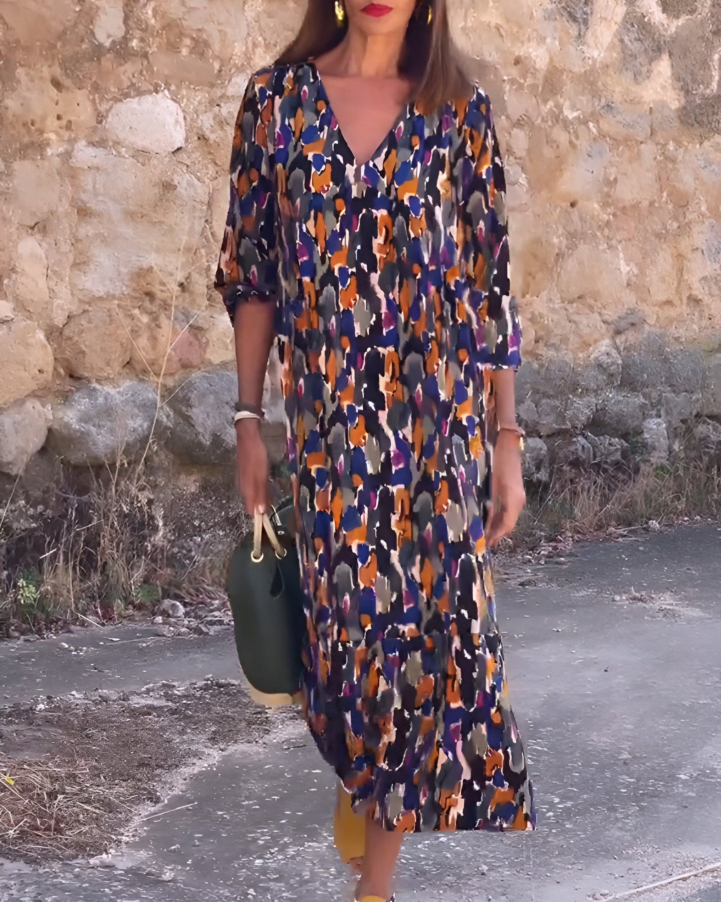 Nathalie | Dress with retro print and V-neck