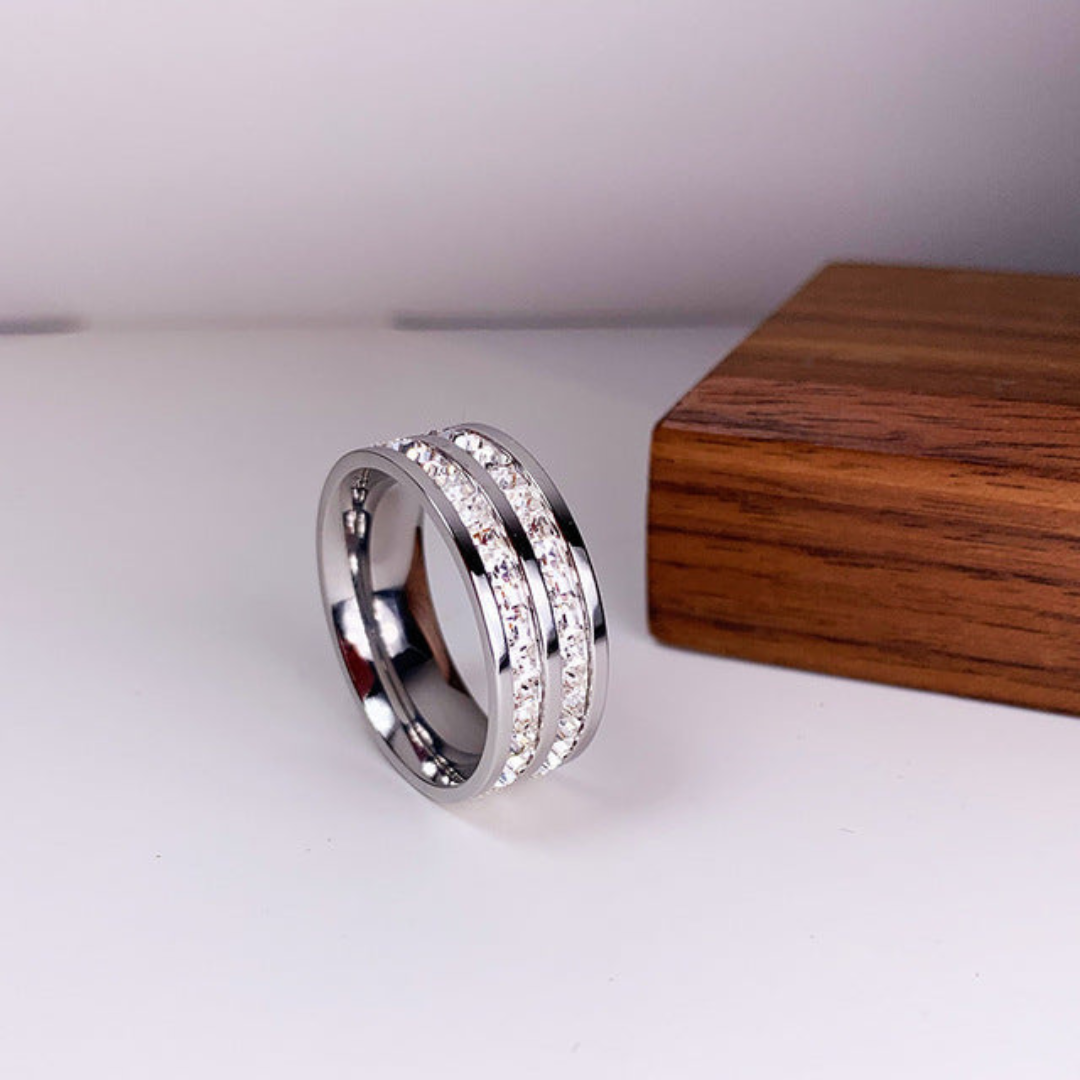 WW | Elegant Gold Plated Zirconia Ring