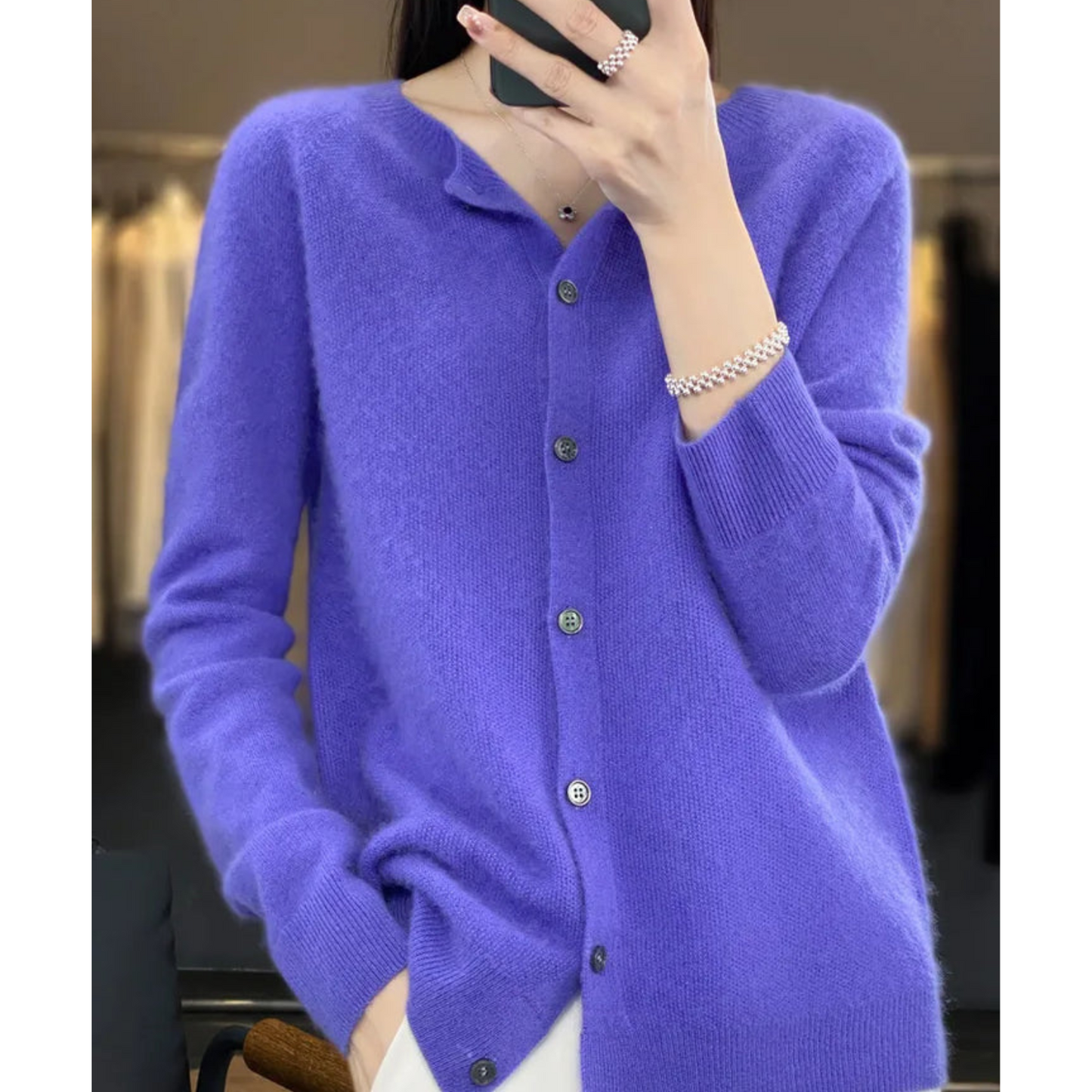 WW | Strickjacke mit O-Ausschnitt aus reiner Merinowoll