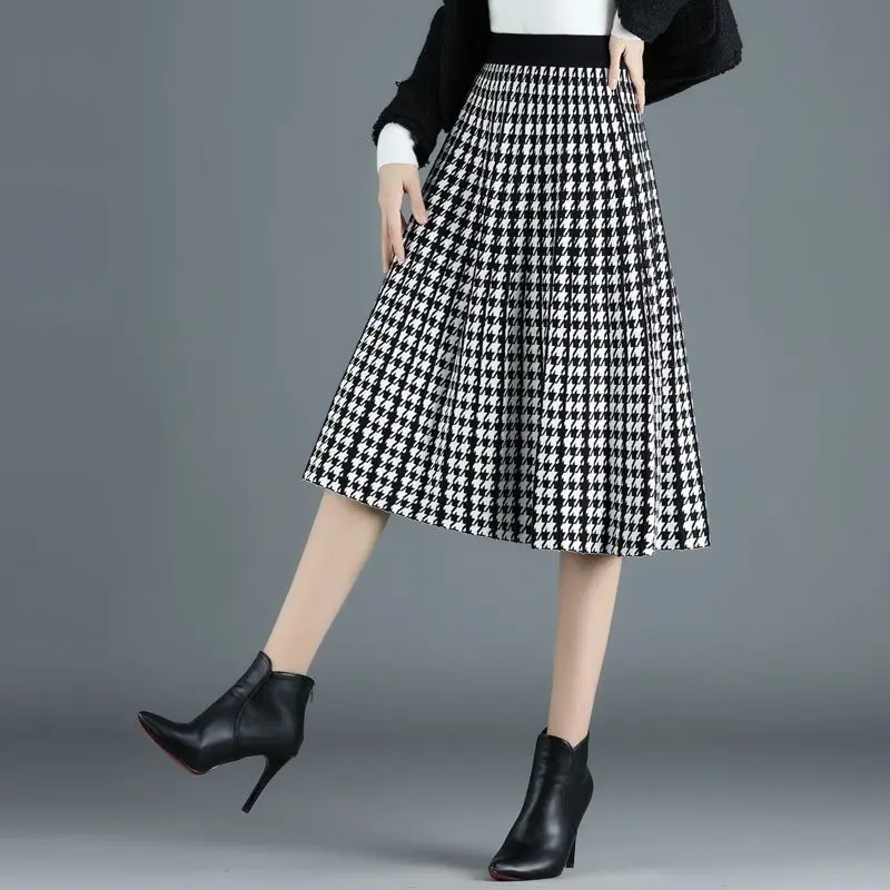 Houndstooth Midi Skirt