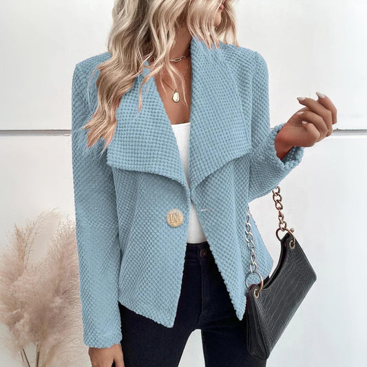 WW | The Perfection of Simplicity: a plain jacket for everyday wear