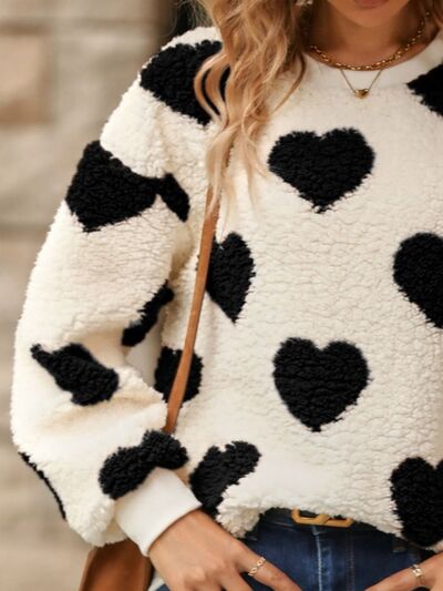 WW | Cozy knit sweater with heart pattern for winter elegance