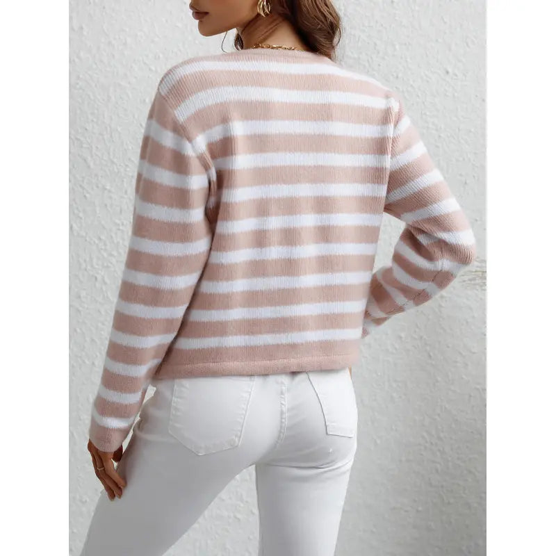 WW | Cosy chunky knit sweater with button placket and side pockets