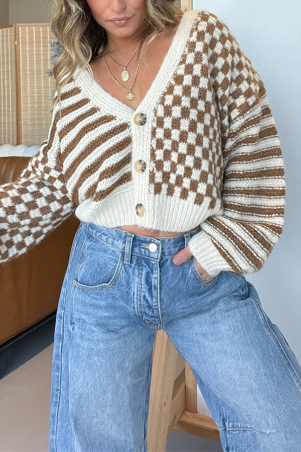 WW | Cozy, lightweight cardigan with a plaid pattern