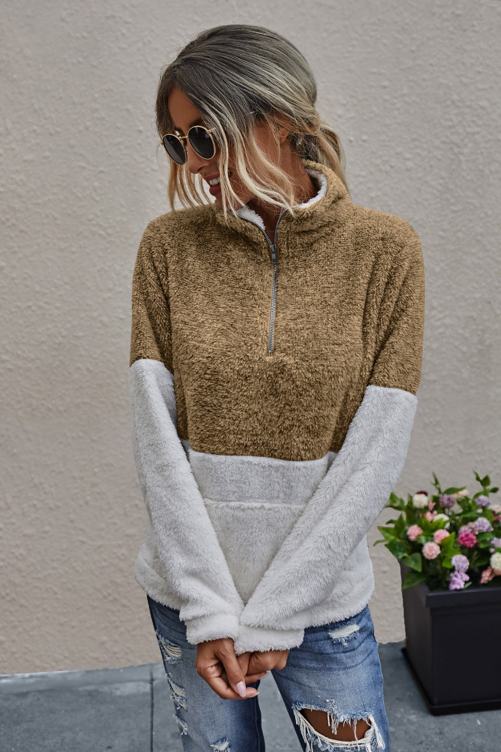 WW | Eleganter Crop-Top mit Reißverschlusstasche