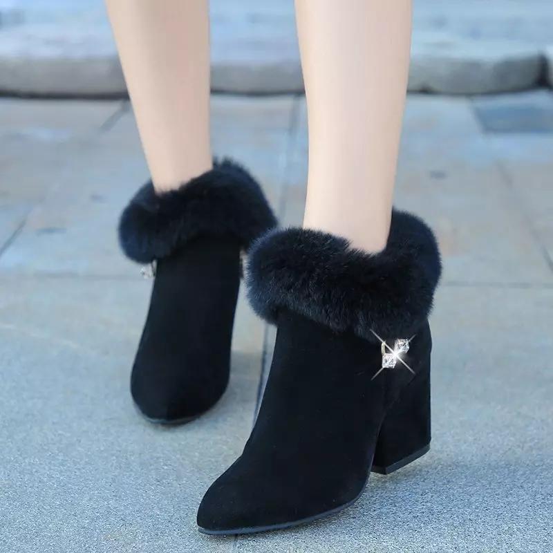 WW | Stylische Stiefel