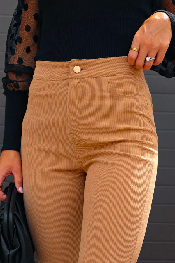 WW | Rosiedress Ein-Knopf-Baumwollcord-Flare-Hose mit Taschen