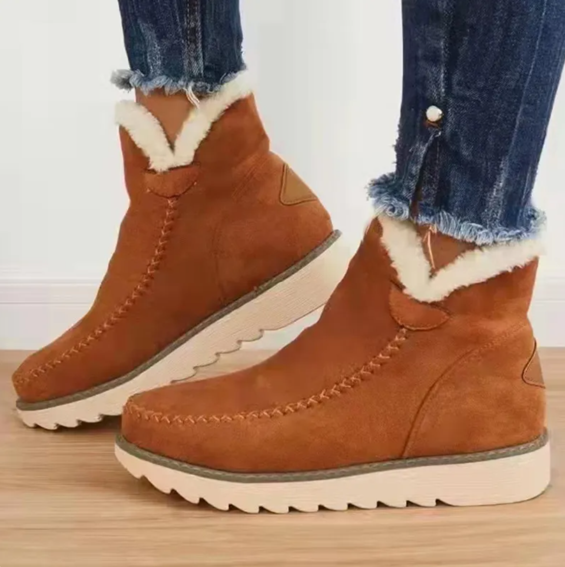 WW | Flat Suede Ankle Boots with Fur for Women - Ideal for Everyday Wear