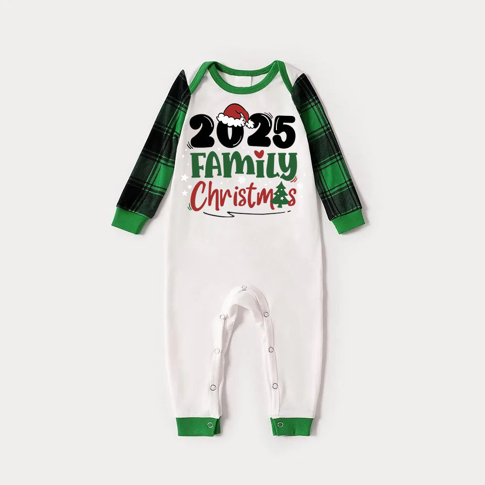 WW | Santa Hut und Familie Weihnachten 2025 Druck Langarmoberteil mit grünem & schwarzem karierter Weihnachten passende Pyjamas