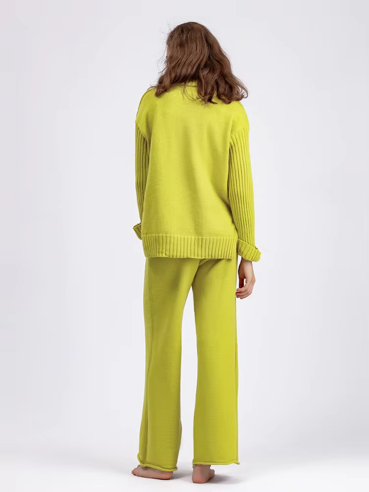 WW | Modern, Elegant Knitted Two-Piece Set