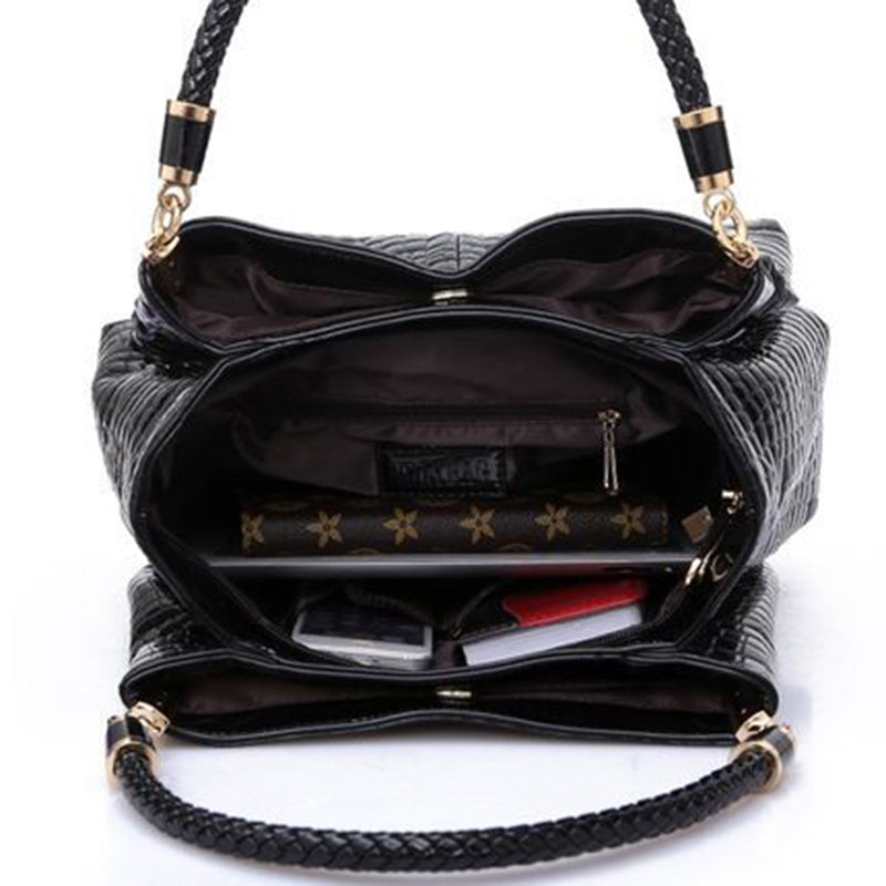 WW | Shoulder Bag With Crocodile Pattern