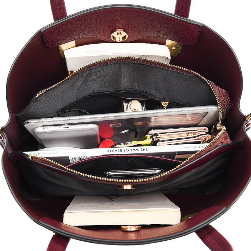 WW | Soft Leather Shoulder Bag