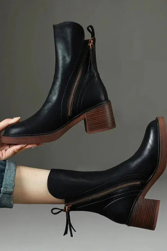 Val | Elegant Black Leather Boots