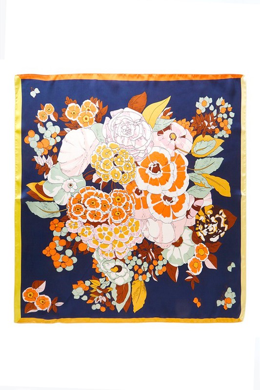 WW | Silk Scarf with Floral Print and Square Shape
