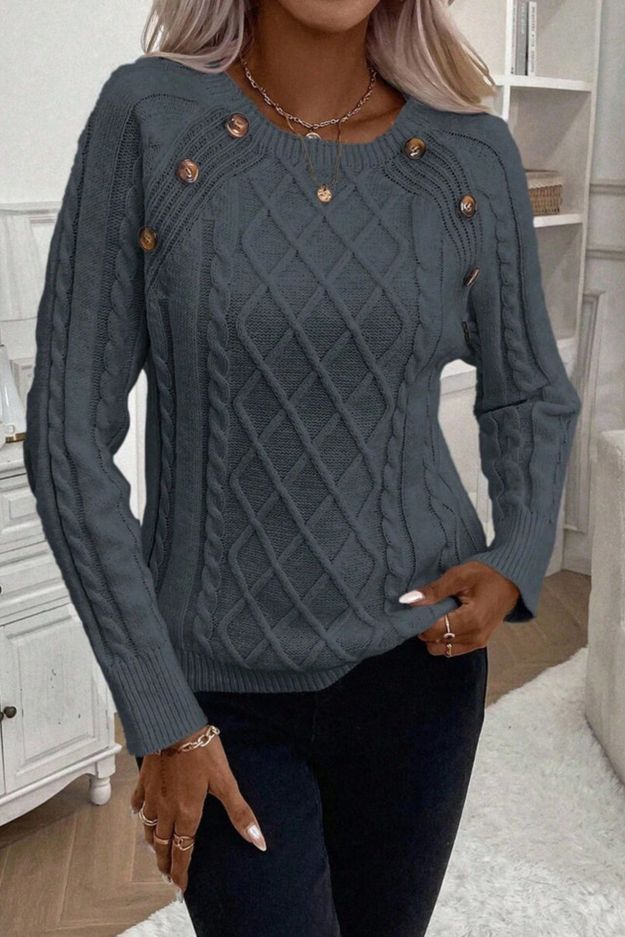 Cora | Knitted jumper with button details