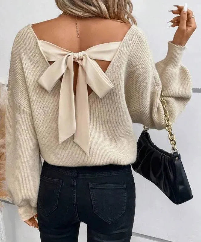 WW | V-neck knitted sweater