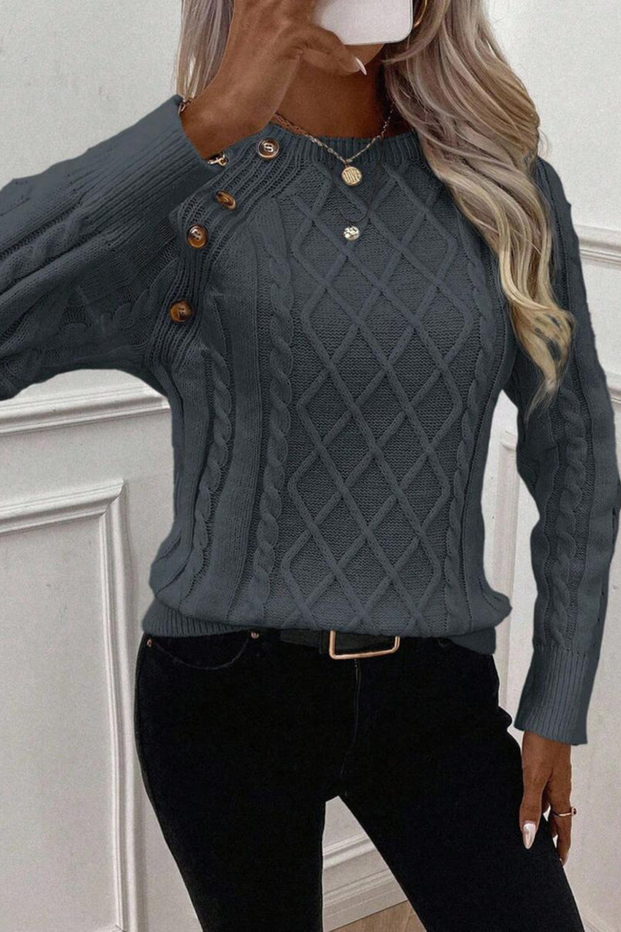 Cora | Knitted jumper with button details
