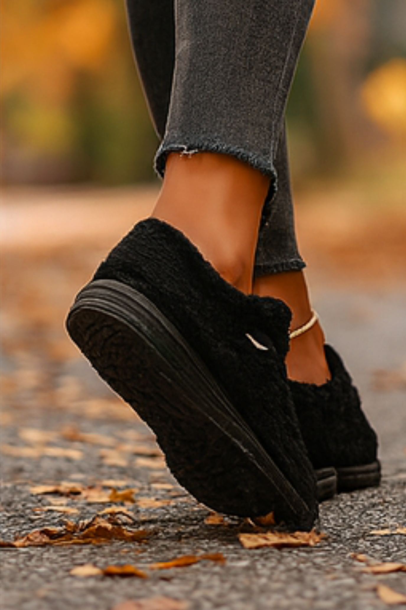 Winnie Warm Teddy Slippers - Black